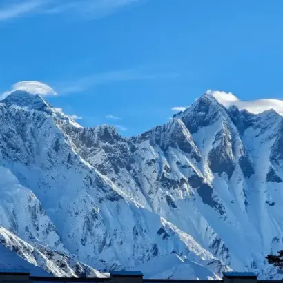Stiùireadh Buidseit airson Trek Campa Bonn Everest