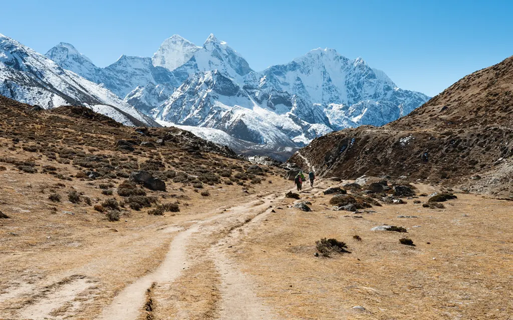 Everest Base Camp Trek Cost 2026–2027: Permits, Flights, Food, Accommodation & Guide Fees 2 Everest Base Camp Trek Expenses